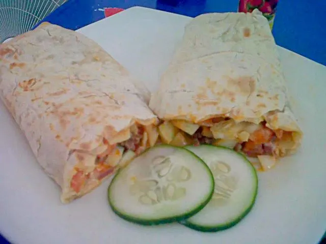 Snapdishの料理写真:14 inch burrito|Dan Alfred Garcia Madriagaさん