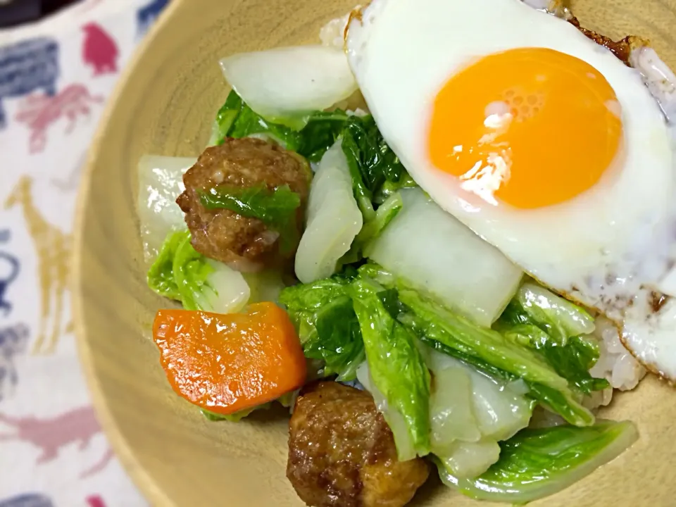 野菜目玉焼き丼|あやてんさん