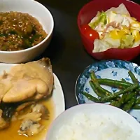 カレイの煮つけ　麻婆春雨　インゲンのゴマ和え　ツナサラダ|のりこさん