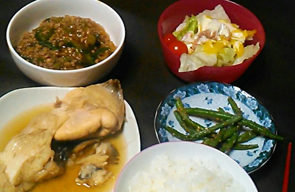 カレイの煮つけ　麻婆春雨　インゲンのゴマ和え　ツナサラダ|のりこさん