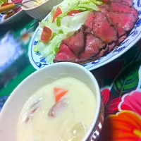 Snapdishの料理写真:ローストビーフ➕ホワイトシチュー➕ポテトサラダ♫|みたそさん