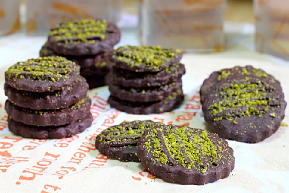 Chocolate & Pistachio Cookies|Misstyさん