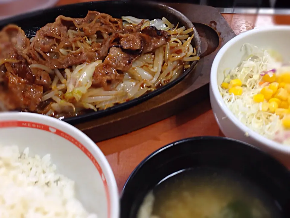 東京チカラめし焼肉定食|Akira Nishihiraさん