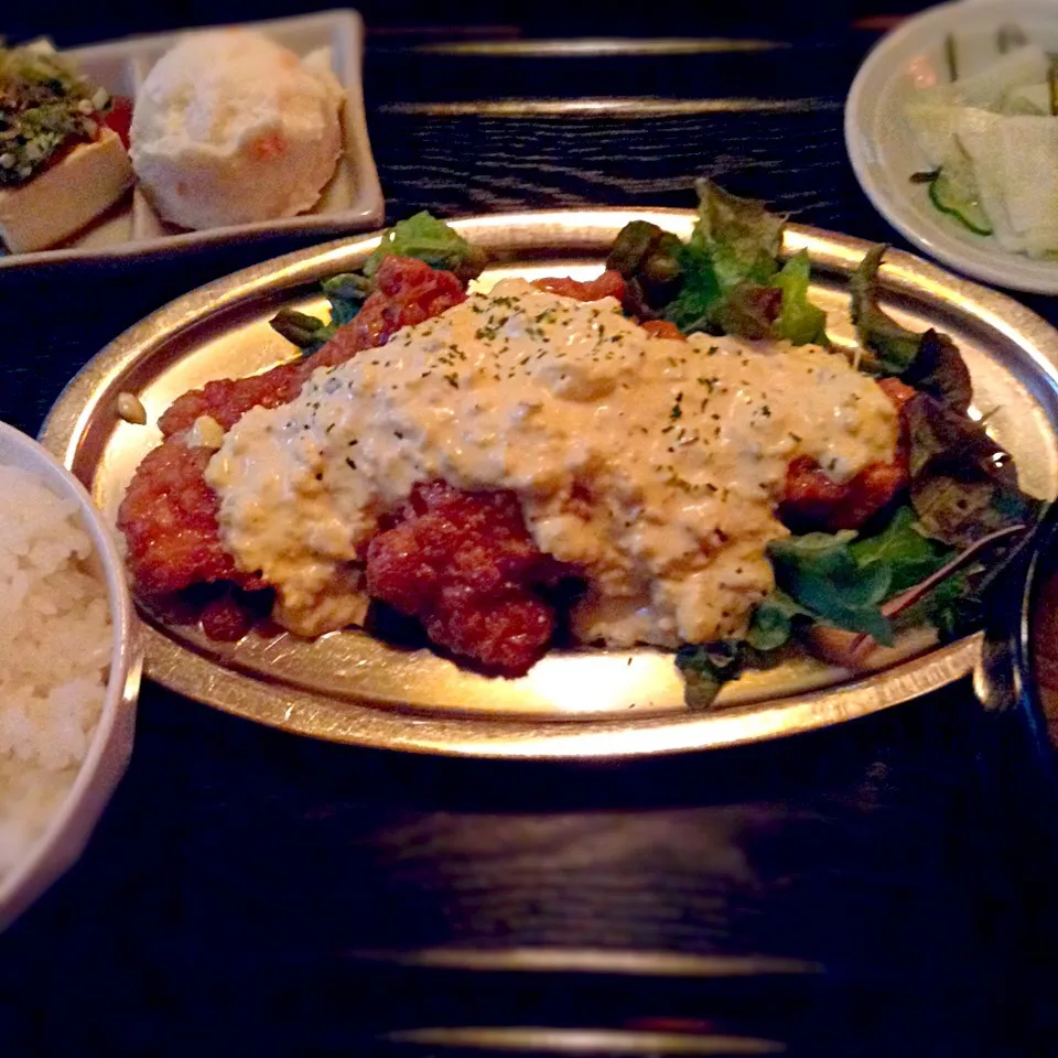 Snapdishの料理写真:チキン南蛮定食|Hiroaki  Tanihoさん