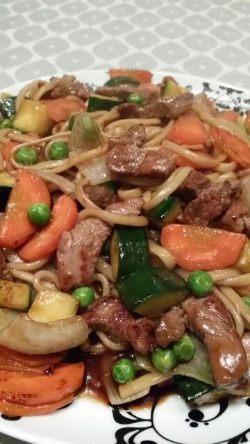 Udon with some vegs and lamb in home made oyster sauce :)|Rebecaさん