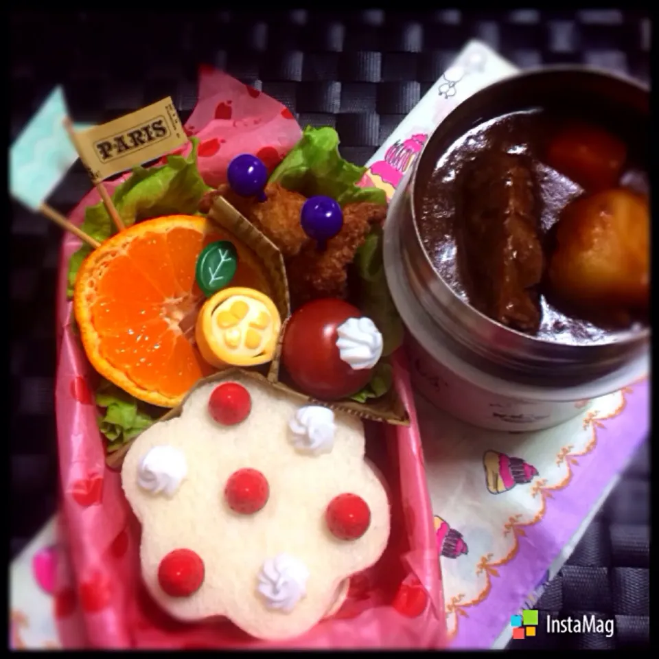 ゆっぴーઈ(◕ั◡◕ั)*ﾟ*♡のお弁当『ビーフシチューとサンドイッチ🎂』|kumiさん