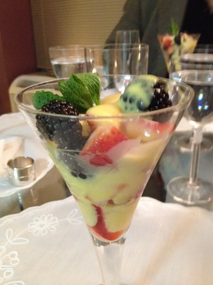 Berries with a Champagne Sabayon|Christine pavelkaさん