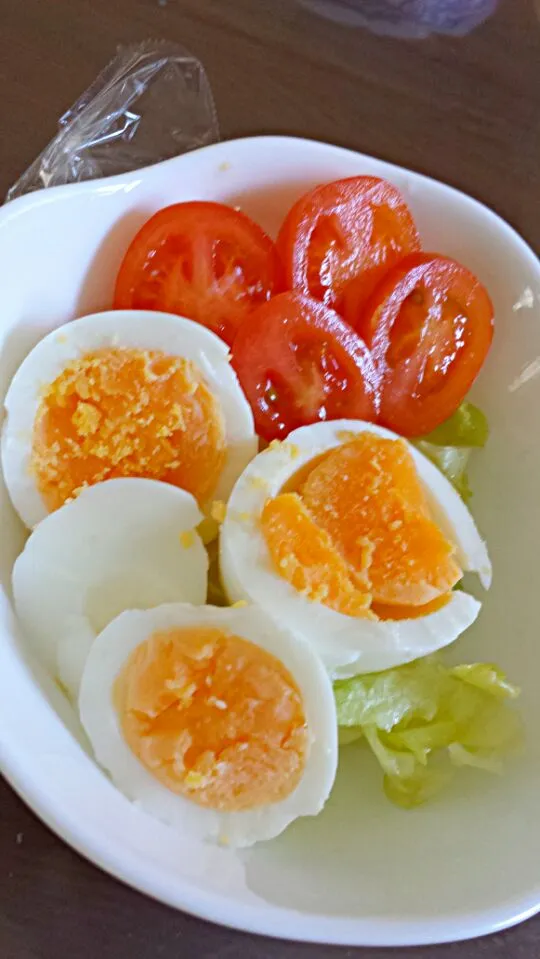 keep calm, stay healthy,live long^'^ 
my healthy diet fresh salad with cesar salad .Yummy!|joさん