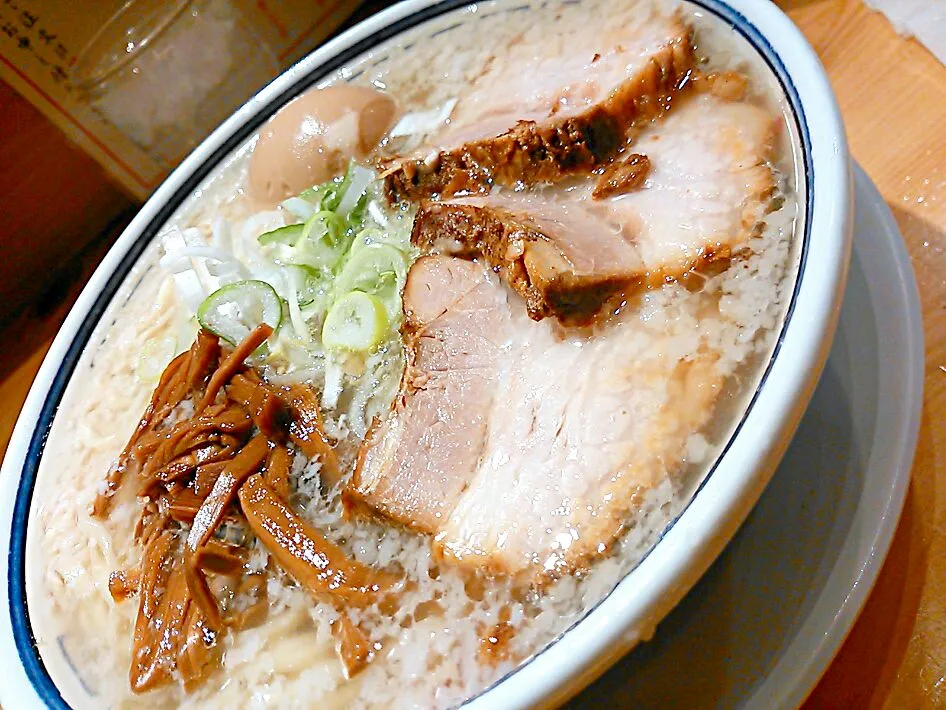 こってりラーメン@田中商店(秋葉原)|ちびめがさん