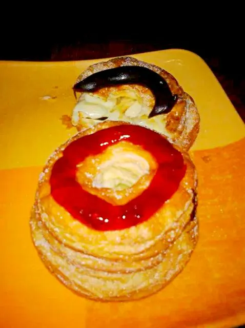 Cronuts|Dan Alfred Garcia Madriagaさん