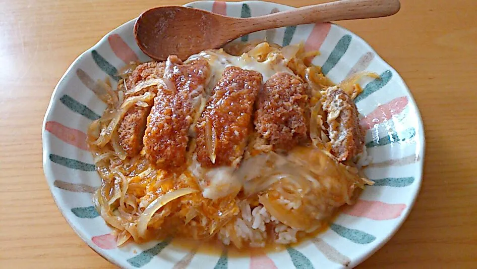 お昼はカツ丼(^^)v高１ですが……(^-^;(^-^;|みなさん