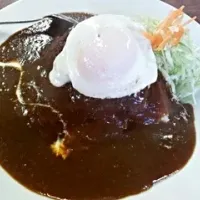 Snapdishの料理写真:ハンバーグカレー目玉のせ|jstさん