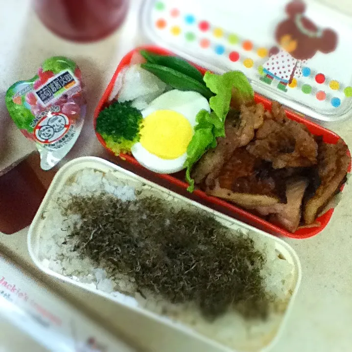 Today's lunch box.yakitori,yeah! フルーツきらしてデザートは蒟蒻ゼリー。|hoppycowさん