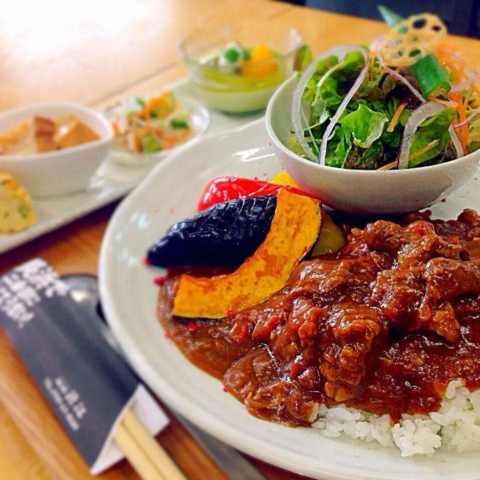 お肉屋さんの🌸とろける牛スジカレー|Hanaさん