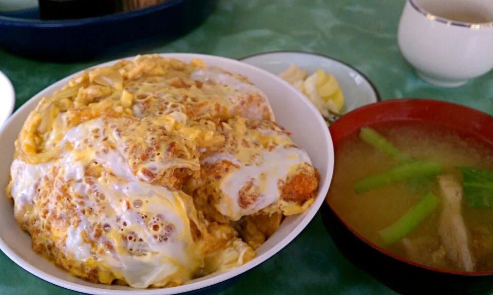 煮込みかつ丼|高畑善行さん