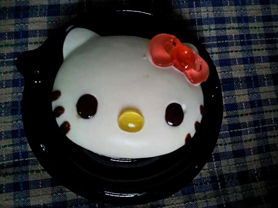 Hello kitty cheese cake.|yokiさん