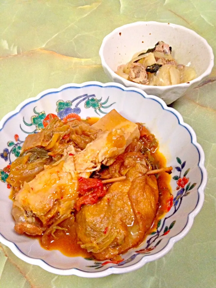 丸ごとキャベツのトマトキムチ煮込み  鯖の水煮缶と玉ねぎの大葉醤油和え|きくりさん