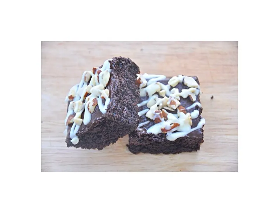 Chocolate Almond Brownies|BO ZOさん