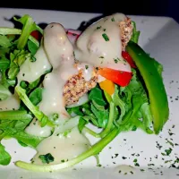 Fresh green salad with pickled Peppers cinnamon pecans and white chocolate vingerette dressing|yashica pさん