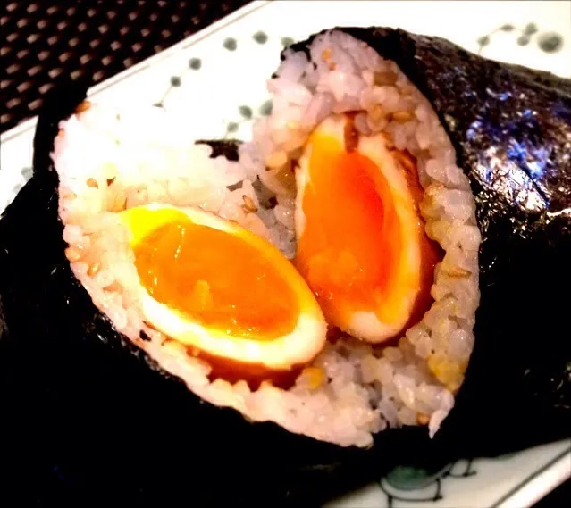 リリたんこぶさんの味玉で、まるまさんの爆弾おにぎり♡|Mayさん