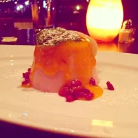 Snapdishの料理写真:Pomegranate panna cots with mango salsa|Tracyさん