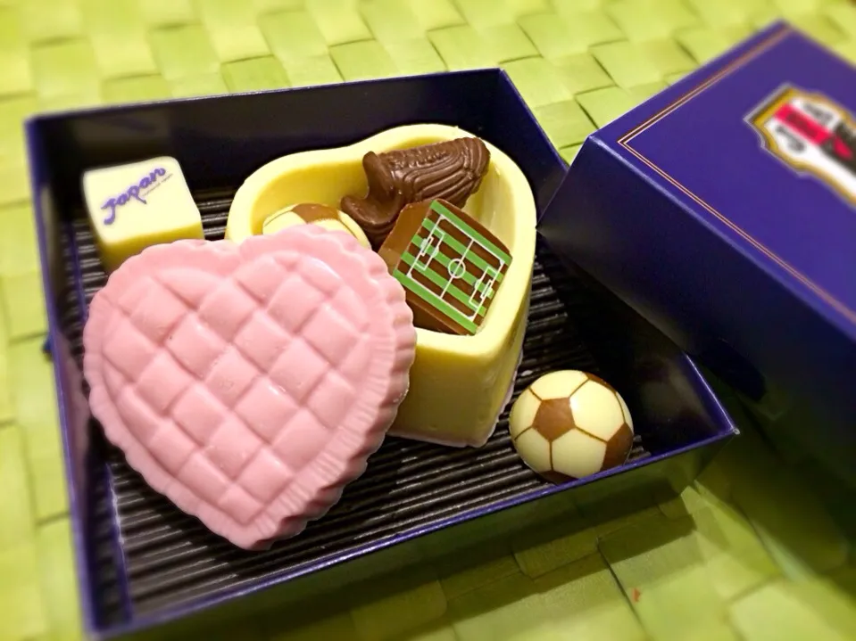 Snapdishの料理写真:ハートのケースもチョコ♥︎チョコづくし！|ミリーさん