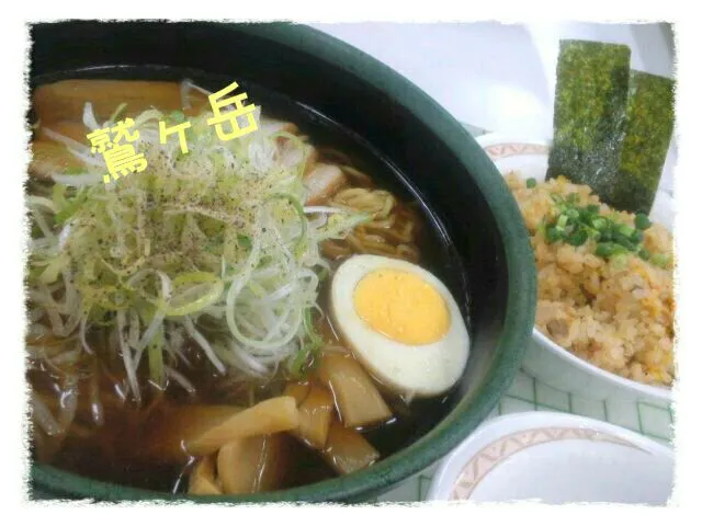 鷲ヶ岳～ゲレンデ飯その１🍜|うどんだらさん