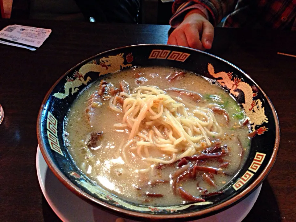 福岡で食べた豚とろラーメン|sulyoonahさん