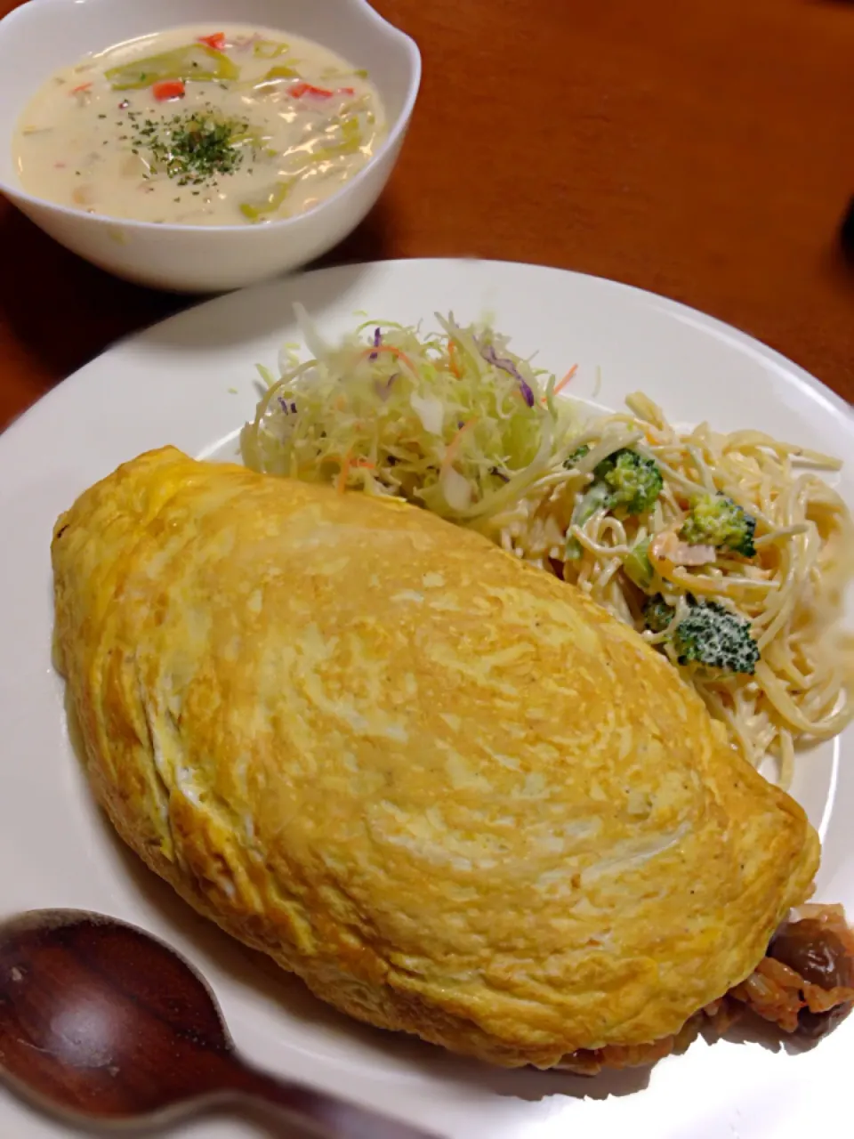 大きめ野菜入りふわとろチーズオムライス＆野菜チャウダー♥️|ashushikaママ♡さん