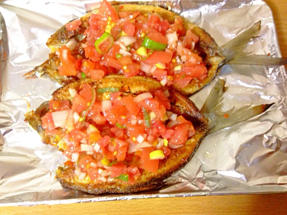 Marinate Butter Fly Milk Fish w/ tomato Salsa.|Jefferson M. Macalindongさん