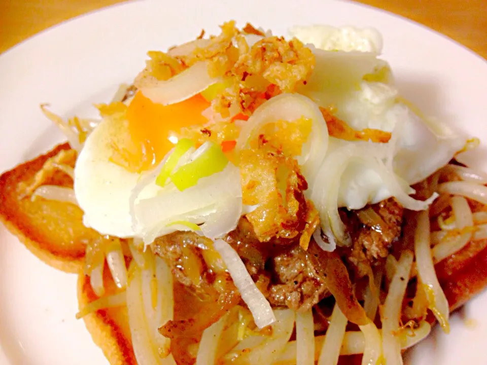 Crispy Tofu, w/ pork Julian lemon sauce, egg, Crispy onion on top.|Jefferson M. Macalindongさん