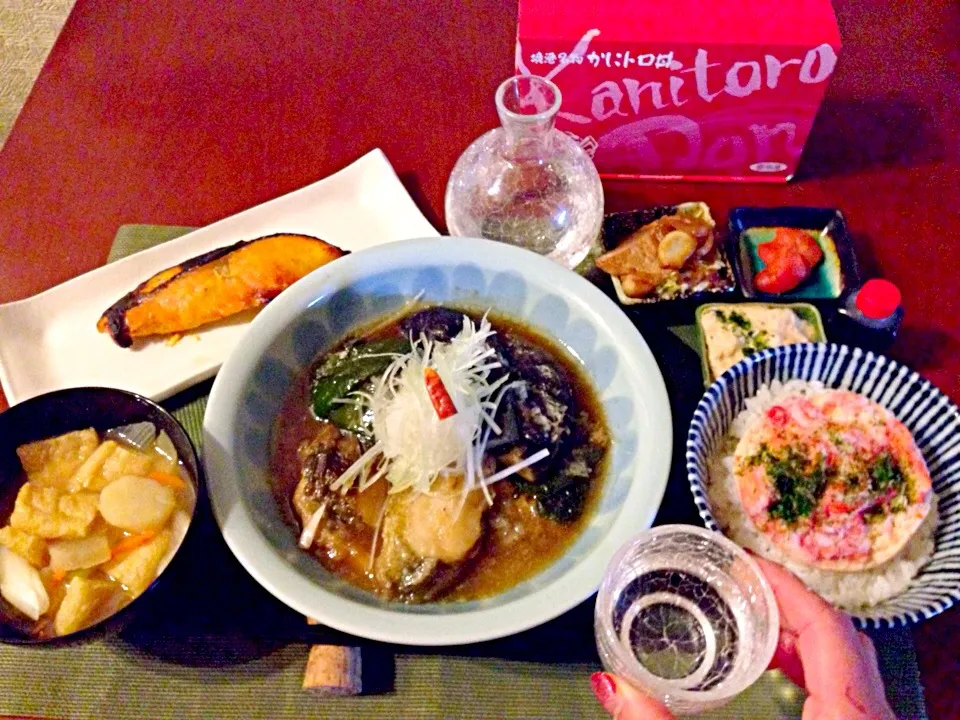 Snapdishの料理写真:Tonight Dinner🍴蟹とろどん･鮭の西京焼き･鱈と野菜の雪見仕立て･味噌汁|🌈Ami🍻さん