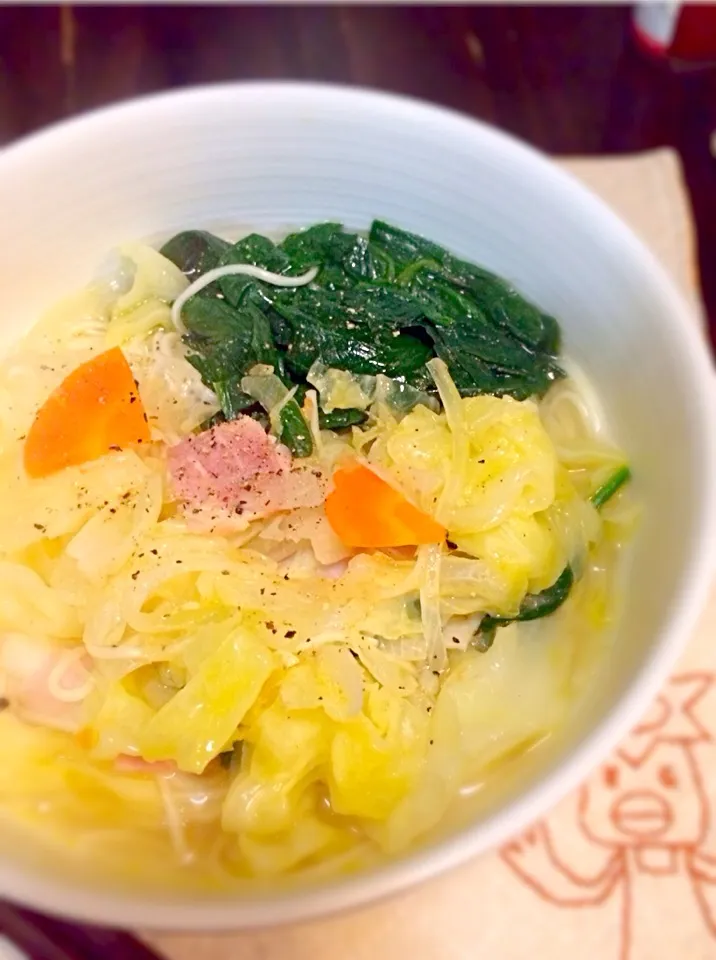 亜矢子さんの野菜たっぷりスープうどん→にゅうめんで〜(￣▽￣)|morimi32さん