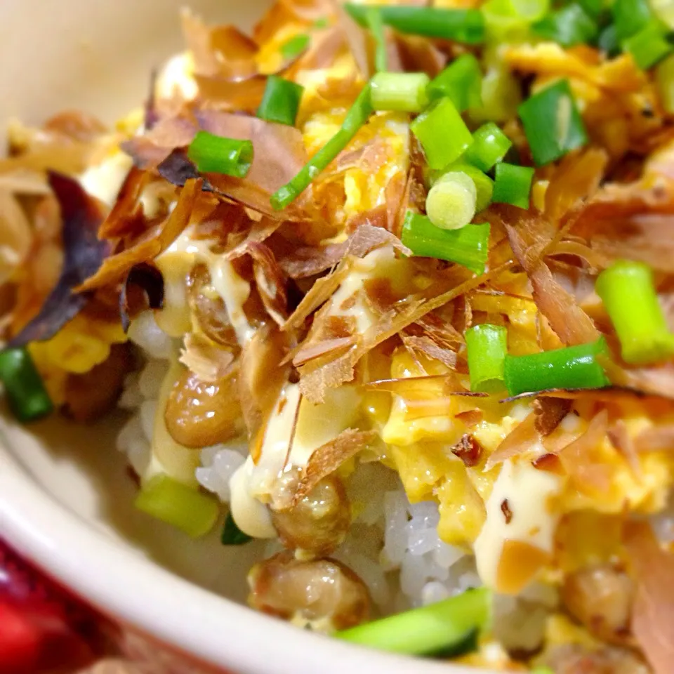 納豆たまごマヨ丼|ヤマモトさん