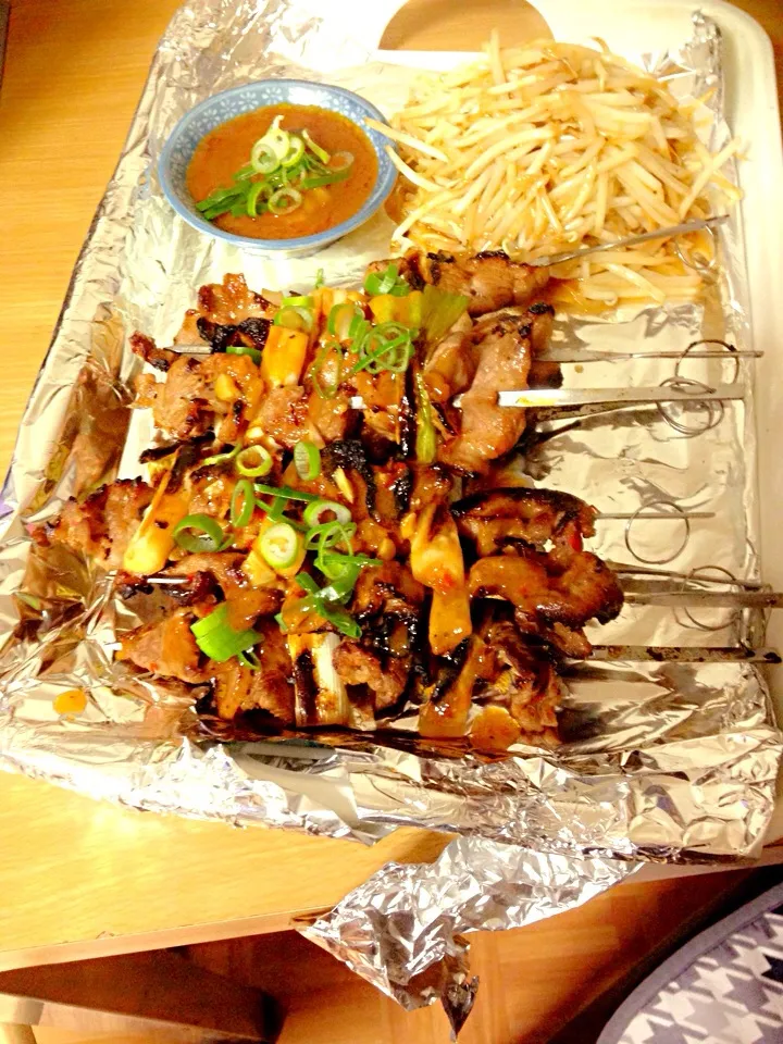 Pork BBQ marinate w/ sauté sprouts.|Jefferson M. Macalindongさん