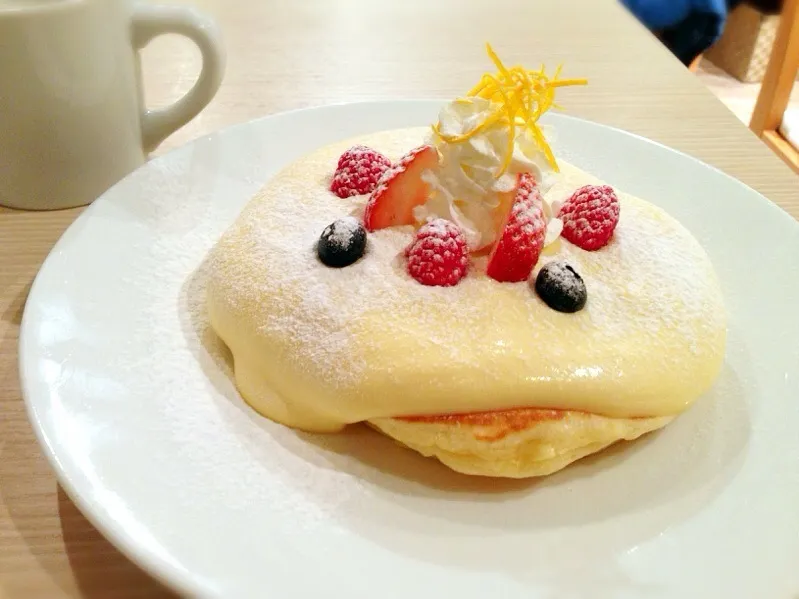 Iiliko'i Pancakes w/ Fruit|chan mitsuさん