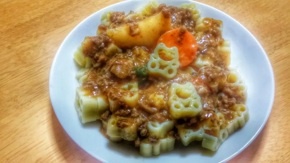 Hello Kitty Pasta Caldereta|Ruel J. Saunarさん