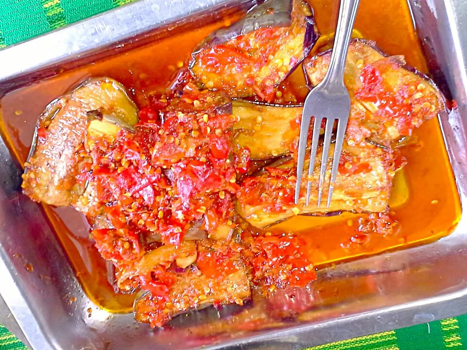 Snapdishの料理写真:fried eggplant with sambal sauce|IreneAlexandriさん