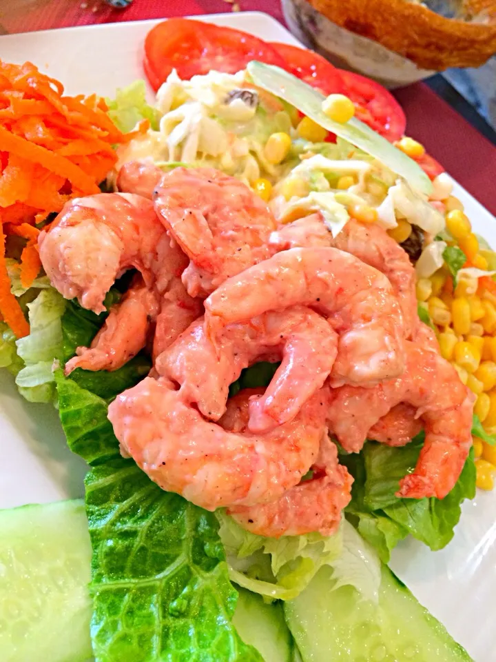 Freshly Made Prawn Salad at Macau|Doris Wong 🐰さん