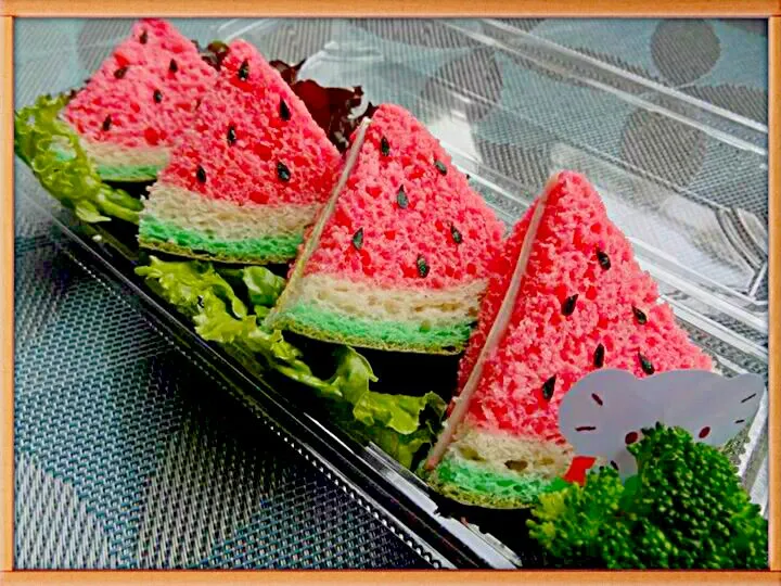 Kid's School Lunch "watermelon sandwich" スイカサンド キャラ弁|The Reinhartsさん