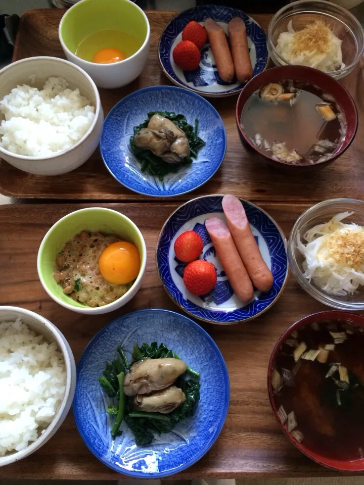 Snapdishの料理写真:卵かけご飯/納豆ごはん、長芋、牡蠣のオイル漬け＆ほうれん草のソテー、ソーセージ＆イチゴ、お味噌汁|charさん