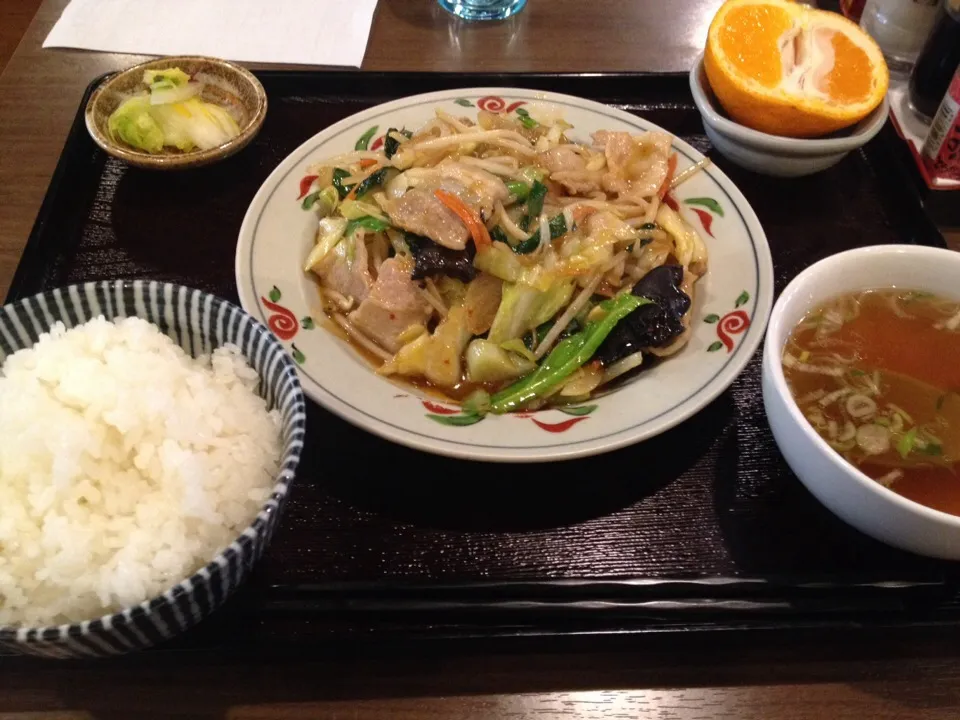 Snapdishの料理写真:肉野菜炒め定食|おっちさん