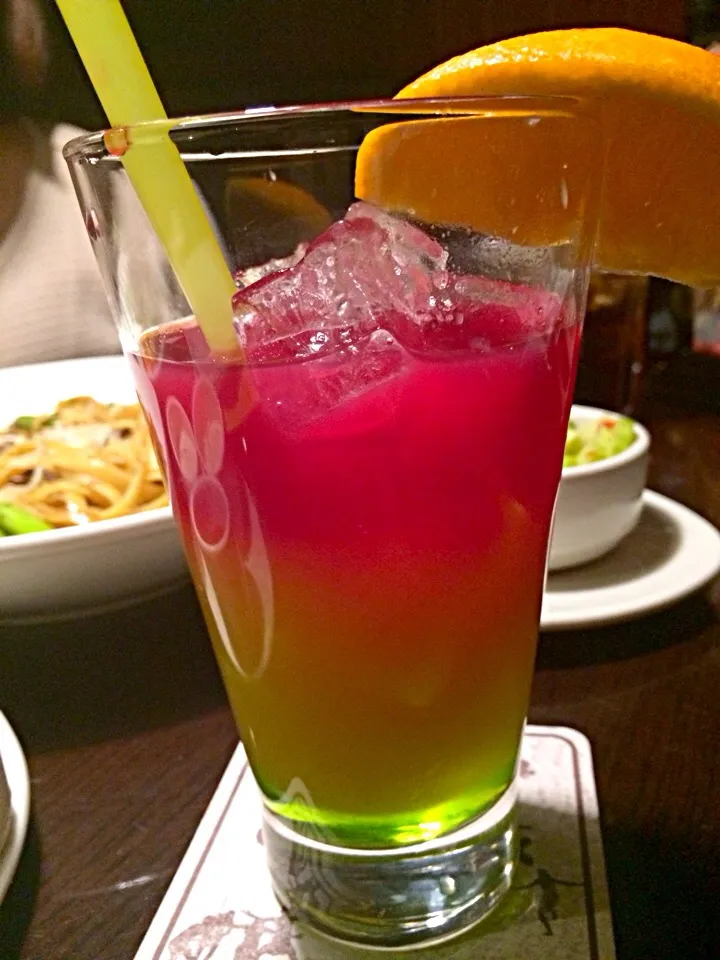 Rainbow cocktail|Carrie Kimさん