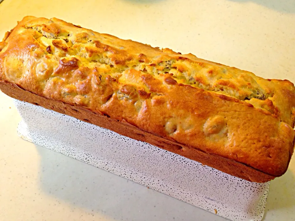 Snapdishの料理写真:Raisin Apricot Pound Cake|hitokouedaさん