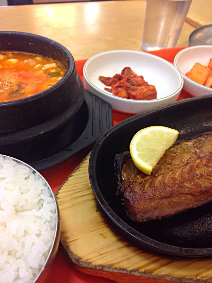 Korean - mackerel & soup|Leo D.さん