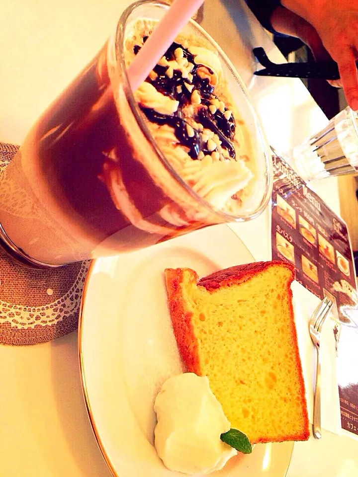 Caffe latte＆Orange chiffon cake♡|아 즈 ♡さん