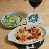 Snapdishの料理写真:ジャガイモとベーコンの超簡単グラタン|masakazuさん