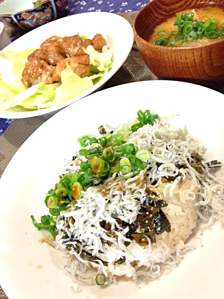 しらす丼と照り焼きチキン^|amiさん