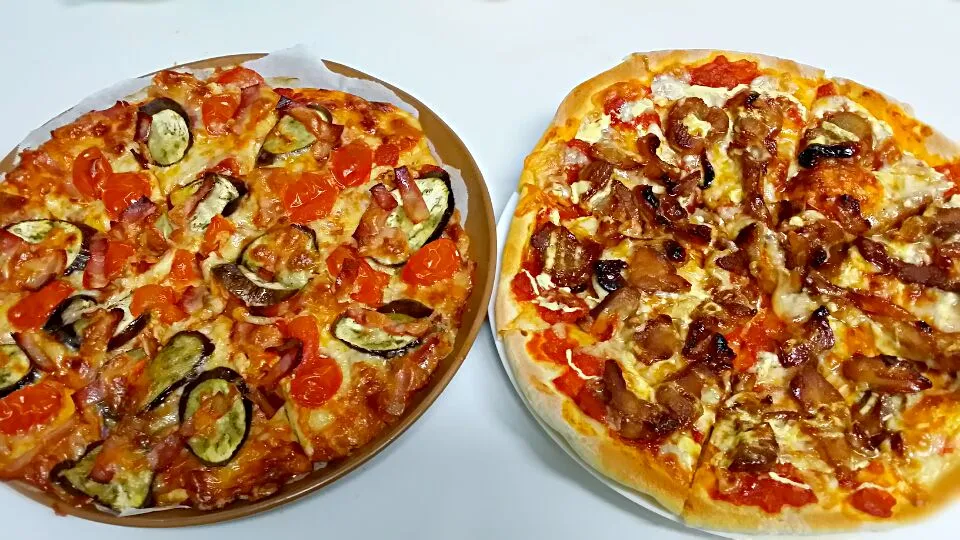 Bacon and Eggplant Pizza and Teriyaki Pizza|☆fayerie★フェイリー☆さん