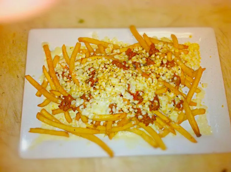 Snapdishの料理写真:chorizo sausage cheese fries|matt hatchewさん